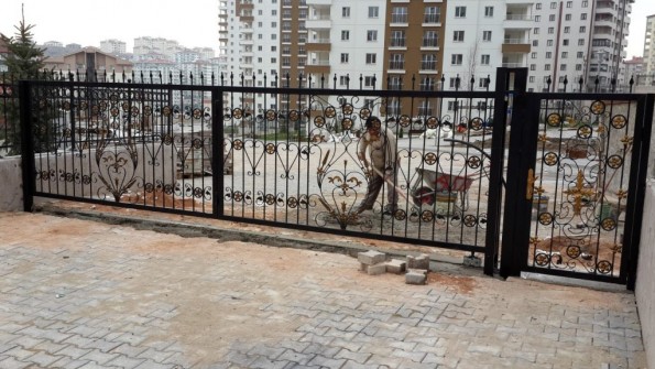 kılıç tel örgü kapı uygulamaları 12