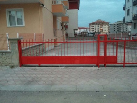 kılıç tel örgü kapı uygulamaları 36